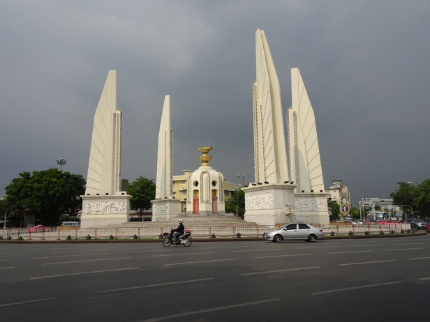 dsc01745_Democracy Monument